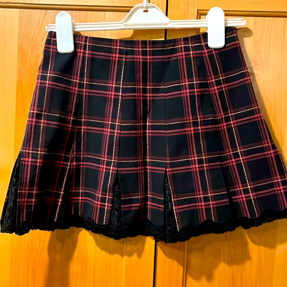 Betsy Johnson mini skirt, perfect condition. Petite